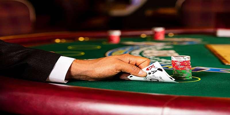 Những chiến thuật chơi blackjack phổ biến tại LU88